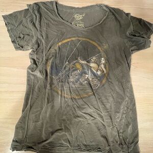 Vintage-Inspired Olive Graphic Women's Tee